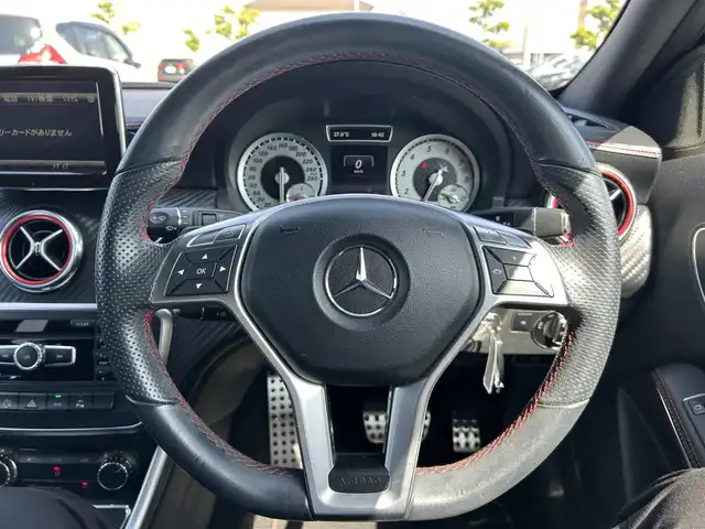 メルセデス・ベンツ Ａ１８０ 岡山県 2013(平25)年 10.6万km コスモスブラック 登録時走行距離105721km/純正ナビ/フルセグTV(CD.DVD.TV.BT)/バックカメラ/ETC/クリアランスソナー/衝突軽減ブレーキ/横滑り防止装置/クルーズコントロール/オートライト/アイドリングストップ/18インチ純正AW/純正フロアマット/ハーフレザーシート/D席パワーシート