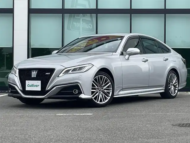 トヨタ クラウン ハイブリッド RS 和歌山県 2021(令3)年 2.5万km シルバーM 純正12.3インチナビ/バックカメラ/フルセグTV/BT/CD/衝突軽減ブレーキ/ブラインドスポットモニター/レーンキープアシスト/レーダークルコン/オートライト/前後コーナーセンサー/ビルトインETC2.0 /シートヒーター/パワーシート/ステアリングリモコン/ステアリングヒーター/フルオートパワーウィンドウ/LEDヘッドライト/フォグランプ/ドアバイザー