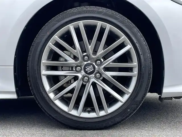 トヨタ クラウン ハイブリッド RS 和歌山県 2021(令3)年 2.5万km シルバーM 純正12.3インチナビ/バックカメラ/フルセグTV/BT/CD/衝突軽減ブレーキ/ブラインドスポットモニター/レーンキープアシスト/レーダークルコン/オートライト/前後コーナーセンサー/ビルトインETC2.0 /シートヒーター/パワーシート/ステアリングリモコン/ステアリングヒーター/フルオートパワーウィンドウ/LEDヘッドライト/フォグランプ/ドアバイザー