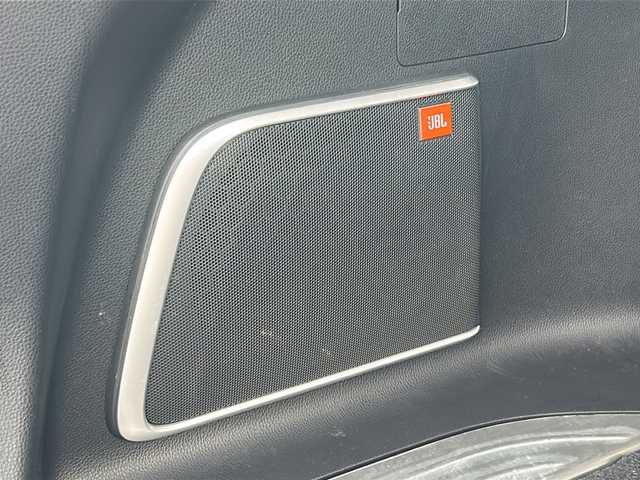 トヨタ ハリアー Z 三重県 2020(令2)年 4.8万km ホワイトパールクリスタルシャイン 純正ナビ　/全周囲カメラ　/ＢＳＭ　/ＪＢＬ　/デジタルインナーミラー　/ビルトインＥＴＣ２．０　/前後コーナーセンサー　/USB給電/パワーバックドア　/運転席パワーシート　/レーダークルーズコントロール　/レーンキープアシスト/衝突軽減ブレーキ/ハーフレザーシート/ヘッドアップディスプレイ/革巻きステアリング/ステアリングスイッチ/ＬＥＤヘッドライト/オートハイビーム/オートライト/電子パーキング/純正フロアマット/電動格納ミラー/禁煙車