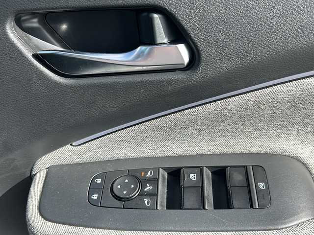 日産 オーラ G レザーエディション 山形県 2022(令4)年 1.6万km ピュアホワイトパール プロパイロット/レーダークルーズコントロール/ブラインドスポットモニター/BOSEプレミアムサウンド/純正ナビ/アラウンドビューモニター/LEDオートライト/オートマチックハイビーム/フォグランプ/レザーシート/純正ドライブレコーダー/デジタルインナーミラー/電動パーキングブレーキ/オートブレーキホールド/ステアリングスイッチ/置くだけ充電/ビルトインETC2.0/純正AW/純正フロアマット/電動格納ウィンカーミラー/スマートキー/ドアバイザー