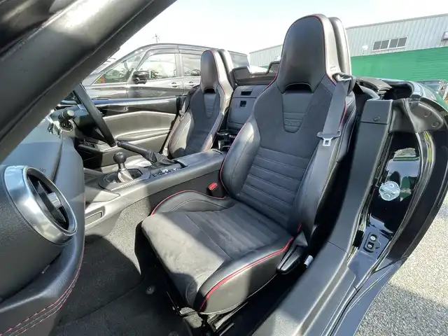 マツダ ロードスター RS 千葉県 2015(平27)年 2.1万km ジェットブラックマイカ 6MT/マツダスピードエアロ/BLITZ車高調/GPスポーツエグザスエボチューンマフラー/オートエグゼリアスポイラー/オートエグゼステアリング/オートエグゼエンジンカバー/BLITZタワーバー/ピボットスロコン/純正レカロハーフレザーシート/シートヒーター/マツダコネクトSDナビ/・CD/DVD/Bluetooth/フルセグTV/バックカメラ/車線逸脱警報/ブラインドスポットモニター/スマートキー/純正16インチアルミホイール/純正LEDヘッドライト/ETC/社外ドライブレコーダー/本革巻きステアリング/新車時保証書＆取扱説明書