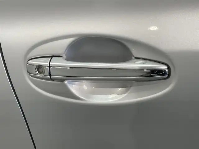 トヨタ マークＸ 250S 愛知県 2016(平28)年 9.7万km シルバーM 純正SDナビ（NSCD-W66)/・AM/FM/CD/DVD/Bluetooth/・テレビ/Toyota Safety Sense/・衝突軽減ブレーキ/・レーンキープアシスト/・レーダークルーズコントロール/クリアランスソナー/バックカメラ/ドライブレコーダー/ETC/プッシュスタートボタン/スマートキー/純正16インチアルミホイル/LEDヘッドライト/パワーシート（D席+N席）/シートヒーター（D席+N席）/オートライト/オートエアコン/電格ミラー/ドアバイザー/純正フロアマット/保証書/取扱説明書