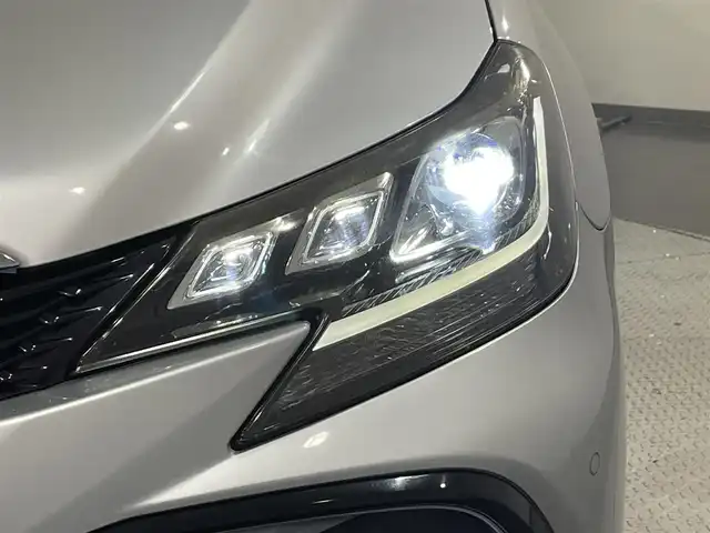 トヨタ マークＸ 250S 愛知県 2016(平28)年 9.7万km シルバーM 純正SDナビ（NSCD-W66)/・AM/FM/CD/DVD/Bluetooth/・テレビ/Toyota Safety Sense/・衝突軽減ブレーキ/・レーンキープアシスト/・レーダークルーズコントロール/クリアランスソナー/バックカメラ/ドライブレコーダー/ETC/プッシュスタートボタン/スマートキー/純正16インチアルミホイル/LEDヘッドライト/パワーシート（D席+N席）/シートヒーター（D席+N席）/オートライト/オートエアコン/電格ミラー/ドアバイザー/純正フロアマット/保証書/取扱説明書