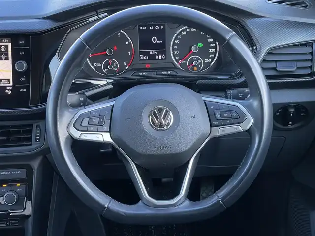 フォルクスワーゲン Ｔ－クロス TSI 1st 山梨県 2020(令2)年 3万km グレー 純正ナビ　/フルセグTV　/AppleCarPlay　/AndoroidoAuto　/Bluetooth　/バックカメラ　/ETC2.0　/非接触充電　/ACC　/オートライト　/コーナーセンサー　/ブラインドスポット　/アイドリングストップ　/ドラレコ前後