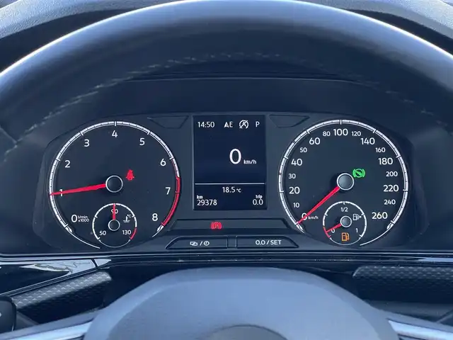 フォルクスワーゲン Ｔ－クロス TSI 1st 山梨県 2020(令2)年 3万km グレー 純正ナビ　/フルセグTV　/AppleCarPlay　/AndoroidoAuto　/Bluetooth　/バックカメラ　/ETC2.0　/非接触充電　/ACC　/オートライト　/コーナーセンサー　/ブラインドスポット　/アイドリングストップ　/ドラレコ前後