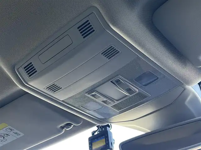 フォルクスワーゲン Ｔ－クロス TSI 1st 山梨県 2020(令2)年 3万km グレー 純正ナビ　/フルセグTV　/AppleCarPlay　/AndoroidoAuto　/Bluetooth　/バックカメラ　/ETC2.0　/非接触充電　/ACC　/オートライト　/コーナーセンサー　/ブラインドスポット　/アイドリングストップ　/ドラレコ前後