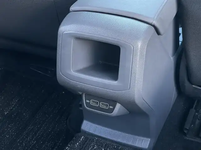 フォルクスワーゲン Ｔ－クロス TSI 1st 山梨県 2020(令2)年 3万km グレー 純正ナビ　/フルセグTV　/AppleCarPlay　/AndoroidoAuto　/Bluetooth　/バックカメラ　/ETC2.0　/非接触充電　/ACC　/オートライト　/コーナーセンサー　/ブラインドスポット　/アイドリングストップ　/ドラレコ前後