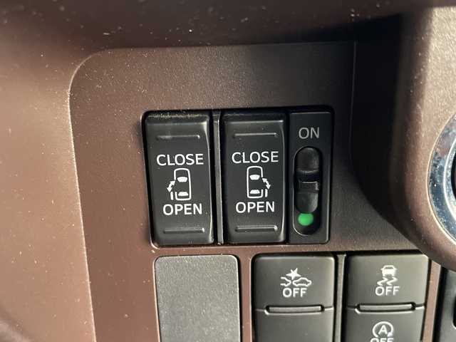 トヨタ ルーミー G S 愛知県 2017(平29)年 5.1万km プラムブラウンパールクリスタルシャイン 純正9型ナビ/両側パワースライドドア/クルーズコントロール/バックカメラ/コーナーセンサー/レーンキープアシスト/オートライト/衝突軽減システム/フルセグ/CD DVD/Bluetooth/ステアリングスイッチ/スマートキー/プッシュスタート