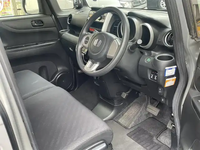 ホンダ Ｎ ＢＯＸ G SSパッケージ 静岡県 2013(平25)年 7.4万km アラバスターシルバーメタリック ワンオーナー/純正CDデッキ/FM/AM/AUX/両側パワースライドドア/ETC/ステアリングスイッチ/純正14インチAW/スマートキー×2/保証書/取扱説明書/H28/30/R2/4/6点検記録簿有