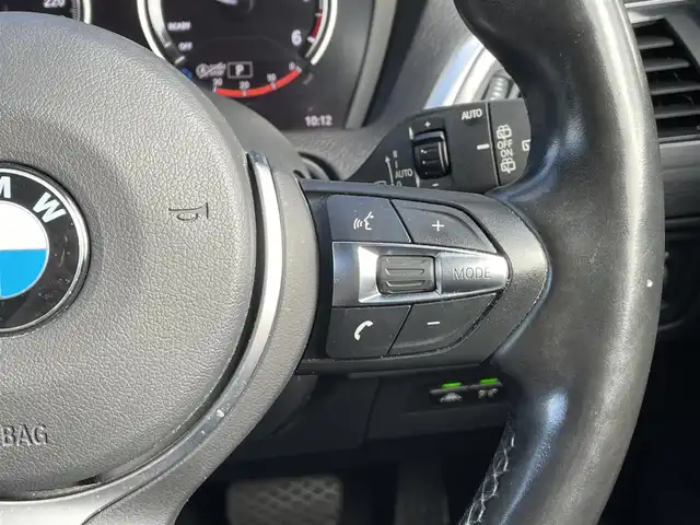 ＢＭＷ １１８ｄ Mスポーツ エディションシャドー 静岡県 2017(平29)年 5.1万km ミネラルグレー 茶革シート/シートヒーター /ダークカラーLEDライト/ブラックキドニーグリル/純正18インチジェットブラックホイール/レザーステアリングホイール/iDrive/(Bluetooth/CD/DVD/USB)/インテリジェントセーフティー/ACC/ドライビングパフォーマンスコントロール/バックカメラ /ETC/ドライブレコーダー/保証書