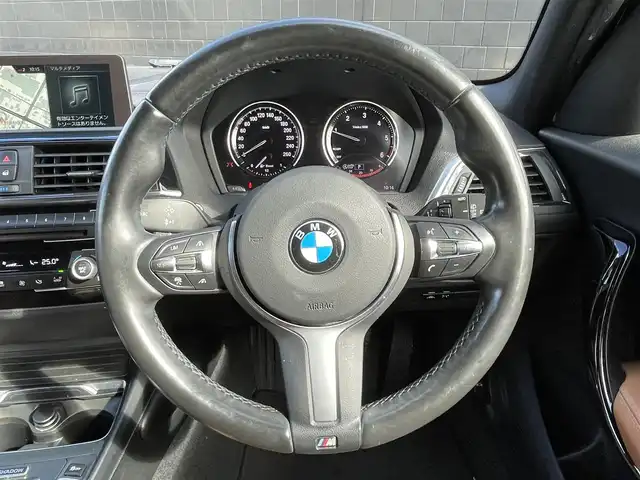 ＢＭＷ １１８ｄ Mスポーツ エディションシャドー 静岡県 2017(平29)年 5.1万km ミネラルグレー 茶革シート/シートヒーター /ダークカラーLEDライト/ブラックキドニーグリル/純正18インチジェットブラックホイール/レザーステアリングホイール/iDrive/(Bluetooth/CD/DVD/USB)/インテリジェントセーフティー/ACC/ドライビングパフォーマンスコントロール/バックカメラ /ETC/ドライブレコーダー/保証書