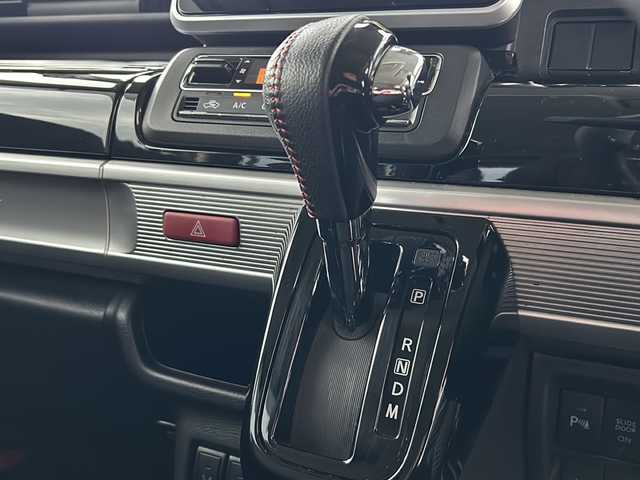 マツダ フレアワゴン カスタムスタイル ハイブリッド XT 山形県 2018(平30)年 7.3万km シルバー 禁煙車/4WD/デュアルセンサーブレーキ/レーンキープアシスト/横滑り防止装置/オートマチックハイビーム/後方コーナーセンサー/バックカメラ/純正SDナビ/（Bluetooth/フルセグ/AM/FM/USB)/テレビキャンセラー/両側パワースライドドア/アイドリングストップ/ステアリングスイッチ/パドルシフト/ハーフレザー/前席シートヒーター/社外フロアマット/社外アルミホイール/電動格納ミラー/ドアバイザー/LEDヘッドライト/フォグランプ/ホイール付きスタッドレスタイヤ車載4本/（155/65/R14)3mm