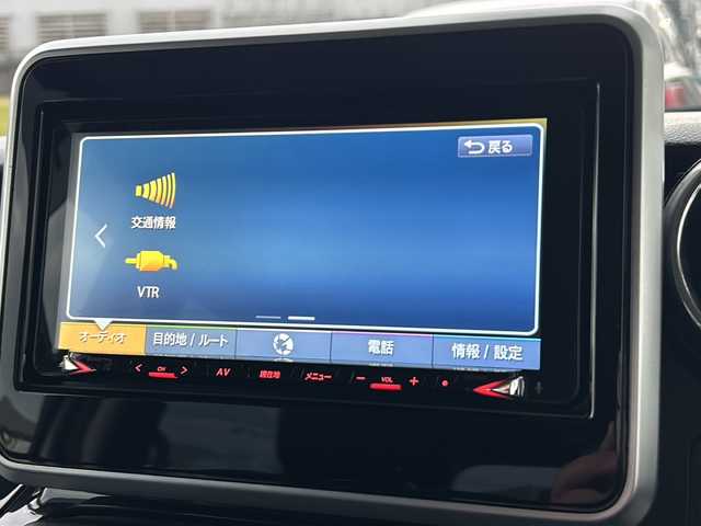 マツダ フレアワゴン カスタムスタイル ハイブリッド XT 山形県 2018(平30)年 7.3万km シルバー 禁煙車/4WD/デュアルセンサーブレーキ/レーンキープアシスト/横滑り防止装置/オートマチックハイビーム/後方コーナーセンサー/バックカメラ/純正SDナビ/（Bluetooth/フルセグ/AM/FM/USB)/テレビキャンセラー/両側パワースライドドア/アイドリングストップ/ステアリングスイッチ/パドルシフト/ハーフレザー/前席シートヒーター/社外フロアマット/社外アルミホイール/電動格納ミラー/ドアバイザー/LEDヘッドライト/フォグランプ/ホイール付きスタッドレスタイヤ車載4本/（155/65/R14)3mm