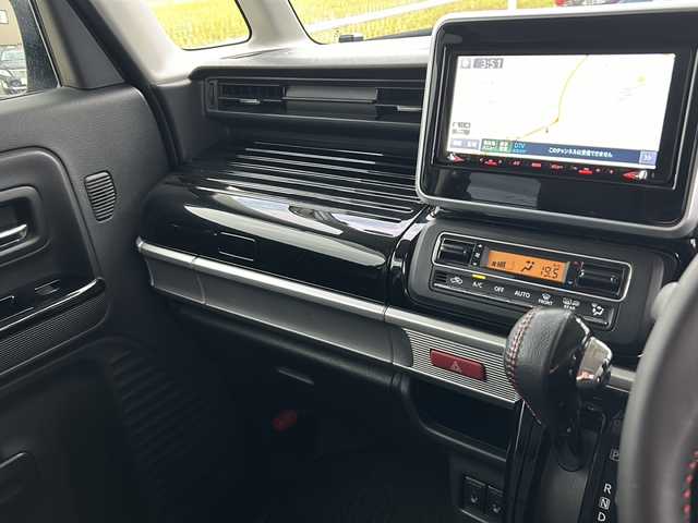 マツダ フレアワゴン カスタムスタイル ハイブリッド XT 山形県 2018(平30)年 7.3万km シルバー 禁煙車/4WD/デュアルセンサーブレーキ/レーンキープアシスト/横滑り防止装置/オートマチックハイビーム/後方コーナーセンサー/バックカメラ/純正SDナビ/（Bluetooth/フルセグ/AM/FM/USB)/テレビキャンセラー/両側パワースライドドア/アイドリングストップ/ステアリングスイッチ/パドルシフト/ハーフレザー/前席シートヒーター/社外フロアマット/社外アルミホイール/電動格納ミラー/ドアバイザー/LEDヘッドライト/フォグランプ/ホイール付きスタッドレスタイヤ車載4本/（155/65/R14)3mm