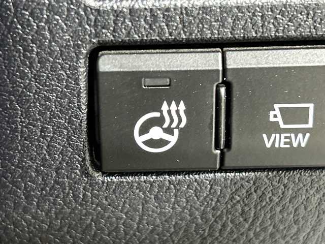 レクサス ＮＸ 300h バージョンL 神奈川県 2019(令1)年 6.2万km ソニッククォーツ 純正SDナビゲーションシステム/フルセグ　CD DVD/Bluetooth　SD　USB　AUX/パノラミックビューモニター/パノラミックルーフ/ハンズフリーパワーバックドア/AC100V【リア】/純正ビルトインETC2.0/セーフティシステムプラス/ブラインドスポットモニター/プリクラッシュセーフティシステム/レーンディパーチャーアラート/アダブティブハイビームシステム/レーダークルーズコントロール/ドライブモードセレクト/前後ソナー/アイドリングストップ/革巻きステアリング/パドルシフト/シートヒーター/革シート/前席/後席シートヒーター/前席パワーシート/ベンチレーション/運転席ポジションメモリー/電動パーキングブレーキ/オートブレーキホールド/nanoe/自動防眩ミラー/プッシュスタート/スマ＾とキー/3眼LEDヘッドランプ/LEDデイライト/ヘッドランプクリーナー/オートライト/純正リアスポイラー/純正18インチアルミホイール/電格ウインカーミラー