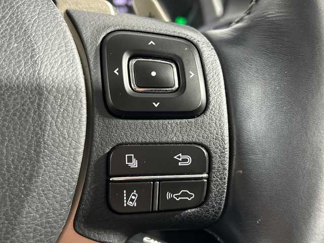 レクサス ＮＸ 300h バージョンL 神奈川県 2019(令1)年 6.2万km ソニッククォーツ 純正SDナビゲーションシステム/フルセグ　CD DVD/Bluetooth　SD　USB　AUX/パノラミックビューモニター/パノラミックルーフ/ハンズフリーパワーバックドア/AC100V【リア】/純正ビルトインETC2.0/セーフティシステムプラス/ブラインドスポットモニター/プリクラッシュセーフティシステム/レーンディパーチャーアラート/アダブティブハイビームシステム/レーダークルーズコントロール/ドライブモードセレクト/前後ソナー/アイドリングストップ/革巻きステアリング/パドルシフト/シートヒーター/革シート/前席/後席シートヒーター/前席パワーシート/ベンチレーション/運転席ポジションメモリー/電動パーキングブレーキ/オートブレーキホールド/nanoe/自動防眩ミラー/プッシュスタート/スマ＾とキー/3眼LEDヘッドランプ/LEDデイライト/ヘッドランプクリーナー/オートライト/純正リアスポイラー/純正18インチアルミホイール/電格ウインカーミラー