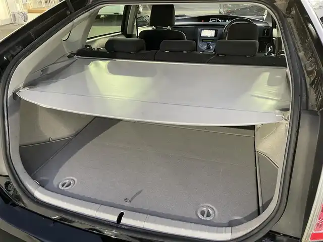 トヨタ プリウス 群馬県 2015(平27)年 9.5万km ブラック (株)IDOMが運営する【じしゃロン伊勢崎店】の自社ローン専用車両になりますこちらは現金またはオートローンご利用時の価格です。自社ローンご希望の方は別途その旨お申付け下さい/純正SDナビゲーション/バックカメラ/CD/DVD/SD/BT/DTV/ビルトインETC/HIDヘッドライト/オートライト/フォグライト/ドアバイザー/純正フロアマット