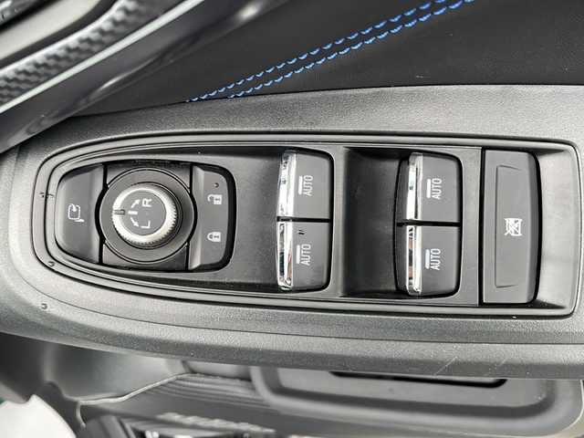 スバル レヴォーグ 1．8GT－H EX 岩手県 2023(令5)年 1.7万km クリスタルブラックシリカ アイサイト/純正ナビ/Bluetooth/フルセグTV/バックカメラ/パワーバックドア/デジタルインナーミラー/前席パワーシート/D席メモリシート/全席シートヒーター/LEDヘッドライト/LEDフォグランプ/オートライト/革巻きステアリング/ステアリングスイッチ/パドルシフト/スマートキー/保証書