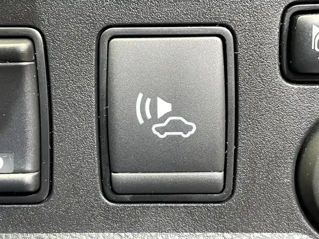 日産 ノート e－パワー B FOUR 岩手県 2021(令3)年 1.5万km ホワイト ４WD　/アラウンドビューモニター/エマージェンシーブレーキ/ETC/インテリジェントルームミラー/コーナーセンサー/横滑り防止装置/レーンアシスト/Pioneerオーディオ/オートライト/オートエアコン/ヘッドライトレベライザー/ハイビームアシスト/プッシュスタート/14インチスチールホイール/純正ホイールキャップ