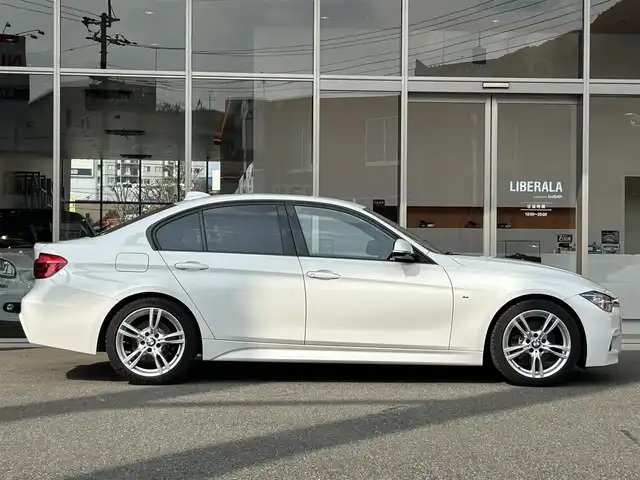 ＢＭＷ ３２０ｄ Mスポーツ 福岡県 2016(平28)年 7万km アルピンホワイトⅢ 純正ナビ/Bluetooth/CD/DVD/Bカメラ/パドルシフト/アダクティブクルーズコントロール/ブラインドスポットモニター/前席メモリ付パワーシート/コンフォートアクセス/ドラレコ/ETC