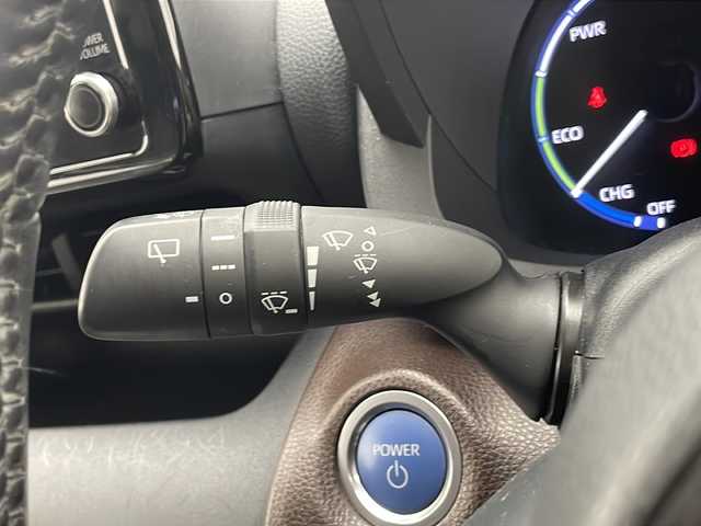 トヨタ ヤリスクロス ハイブリッド Z 千葉県 2020(令2)年 3.5万km ブラックマイカ 純正ディスプレイオーディオ/・ナビキット/・フルセグTV/Bluetooth/・Apple car play/Android Auto/パノラミックビューモニター/ETC2.0/ブラインドスポットモニター（BSM）/Toyota Safety Sense/・プリクラッシュセーフティ/・レーダークルーズコントロール（全車速追従機能付）/・レーントレーシングアシスト（LTA）/・ロードサインアシスト（RSA）/・オートマチックハイビーム（AHB)/・ロードサインアシスト（RSA)/クリアランスソナー/トヨタ18インチアルミホイール/AC100V/前後ドラレコ/オートホールド/革巻ステアリング/ステアリングスイッチ/ハーフレザー(合皮)/パワーシート/前席シートヒーター/LEDヘッドランプ/フォグランプ/プッシュスタート/スペアキー×1