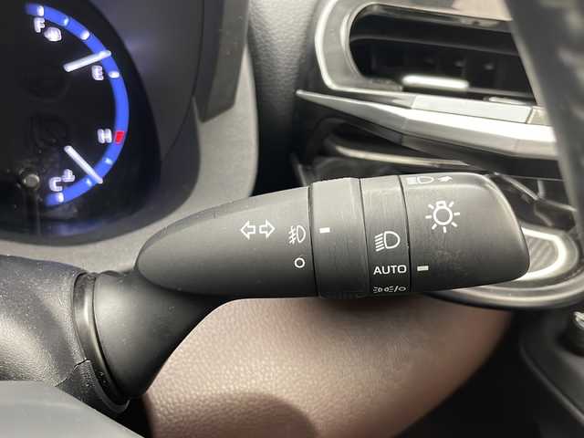 トヨタ ヤリスクロス ハイブリッド Z 千葉県 2020(令2)年 3.5万km ブラックマイカ 純正ディスプレイオーディオ/・ナビキット/・フルセグTV/Bluetooth/・Apple car play/Android Auto/パノラミックビューモニター/ETC2.0/ブラインドスポットモニター（BSM）/Toyota Safety Sense/・プリクラッシュセーフティ/・レーダークルーズコントロール（全車速追従機能付）/・レーントレーシングアシスト（LTA）/・ロードサインアシスト（RSA）/・オートマチックハイビーム（AHB)/・ロードサインアシスト（RSA)/クリアランスソナー/トヨタ18インチアルミホイール/AC100V/前後ドラレコ/オートホールド/革巻ステアリング/ステアリングスイッチ/ハーフレザー(合皮)/パワーシート/前席シートヒーター/LEDヘッドランプ/フォグランプ/プッシュスタート/スペアキー×1