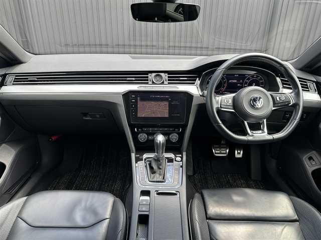フォルクスワーゲン アルテオン TSI 4モーション Rラインアドバンス 福島県 2019(令1)年 3.5万km オリックスホワイトパールエフェクト アダプティブクルーズコントロール/ヘッドアップディスプレイ/レーンアシスト/サイドアシスト/黒革シート/全席シートヒーター/パワーシート/純正ナビ/360°カメラ/フルセグTV/AppleCarPlay/AndroidAuto/ETC2.0/パワートランク/パドルシフト/ドライブモード/コーナーセンサー /オートホールド /LEDヘッドライト/アンビエントライト/純正20インチAW/保証書/スペアキー
