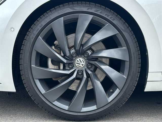 フォルクスワーゲン アルテオン TSI 4モーション Rラインアドバンス 福島県 2019(令1)年 3.5万km オリックスホワイトパールエフェクト アダプティブクルーズコントロール/ヘッドアップディスプレイ/レーンアシスト/サイドアシスト/黒革シート/全席シートヒーター/パワーシート/純正ナビ/360°カメラ/フルセグTV/AppleCarPlay/AndroidAuto/ETC2.0/パワートランク/パドルシフト/ドライブモード/コーナーセンサー /オートホールド /LEDヘッドライト/アンビエントライト/純正20インチAW/保証書/スペアキー