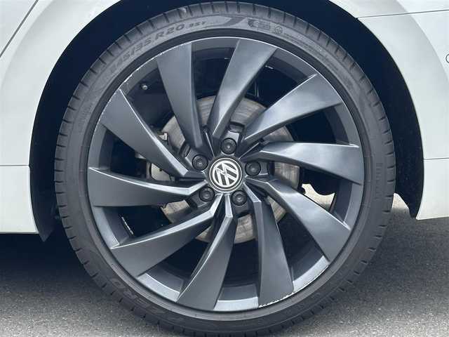 フォルクスワーゲン アルテオン TSI 4モーション Rラインアドバンス 福島県 2019(令1)年 3.5万km オリックスホワイトパールエフェクト アダプティブクルーズコントロール/ヘッドアップディスプレイ/レーンアシスト/サイドアシスト/黒革シート/全席シートヒーター/パワーシート/純正ナビ/360°カメラ/フルセグTV/AppleCarPlay/AndroidAuto/ETC2.0/パワートランク/パドルシフト/ドライブモード/コーナーセンサー /オートホールド /LEDヘッドライト/アンビエントライト/純正20インチAW/保証書/スペアキー