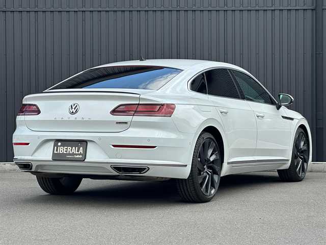 フォルクスワーゲン アルテオン TSI 4モーション Rラインアドバンス 福島県 2019(令1)年 3.5万km オリックスホワイトパールエフェクト アダプティブクルーズコントロール/ヘッドアップディスプレイ/レーンアシスト/サイドアシスト/黒革シート/全席シートヒーター/パワーシート/純正ナビ/360°カメラ/フルセグTV/AppleCarPlay/AndroidAuto/ETC2.0/パワートランク/パドルシフト/ドライブモード/コーナーセンサー /オートホールド /LEDヘッドライト/アンビエントライト/純正20インチAW/保証書/スペアキー