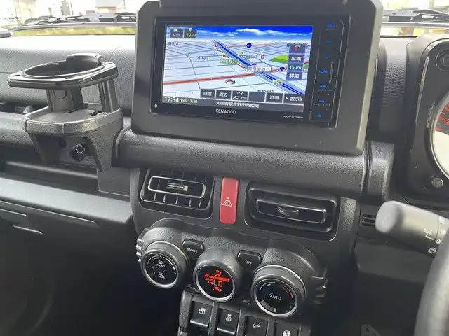 スズキ ジムニー XC 大阪府 2019(令1)年 3.7万km ジャングルグリーン iinoルーフボックス/iinoルーフレール/リアラダー/メモリナビ(MDV-S706W)/BT/CD/DVD/USB/SD/TV/バックカメラ/ドライブレコーダー(DRV-N530)/前席シートヒーター/クルーズコントロール/レーンキープアシスト/ヘッドライトウォッシャー/純正フロアマット/純正16インチAW/純正AW付サマータイヤ×４/ETC