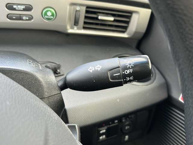 ホンダ フリード G ジャストセレクション 鹿児島県 2013(平25)年 11万km コバルトブルーパール ナビ　/ＴＶ　　/バックカメラ　/ＥＴＣ　/パワースライドドア　/ＨＩＤライト　/純正フロアマット　/ウォークスルー　/スマートキー　/CDプレイヤー　/オートエアコン　/横滑り防止装置　/オートライト　/3列シート　