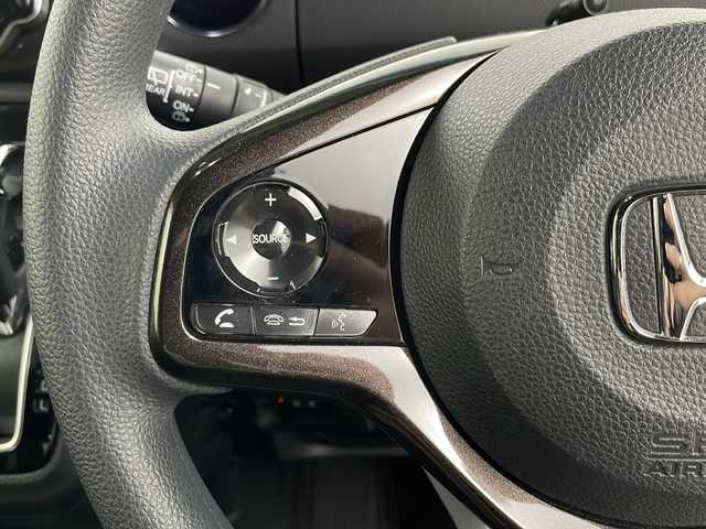 ホンダ Ｎ ＢＯＸ カスタム G L ホンダセンシング 道央・札幌 2017(平29)年 3.2万km プレミアムホワイトパールⅡ ・４WD /Honda SENSING/・衝突軽減ブレーキ/誤発進抑制機能/・後方誤発進抑制機能/路外逸脱抑制機能/・アダプティブ・クルーズ・コントロール〉/・LKAS〈車線維持支援システム〉/・LEDオートライト/オートハイビーム/・社外MDV-Z704 ナビ/・DVD.CD.SD.Bluetooth/・フルセグ/バックカメラ/・両側パワースライドドア/・純正キー一体型エンジンスターター/・スマートキー/スペアキー/・D.N席シートヒーター/ミラーヒーター/・ビルトインETC/・保証書/取扱説明書