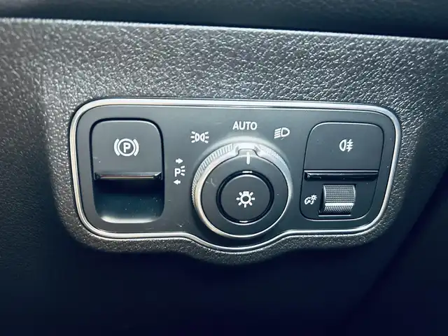 メルセデス・ベンツ ＧＬＢ２００ｄ 大阪府 2020(令2)年 1.7万km マウンテングレー レーダーセーフティ/ハーフレザー/メモリ付きパワーシート/シートヒーター/ACC/純正ナビ/TV/360度カメラ/ブラインドスポット/純正18インチAW/LEDヘッドライト/電動リアゲート/ワイヤレス充電