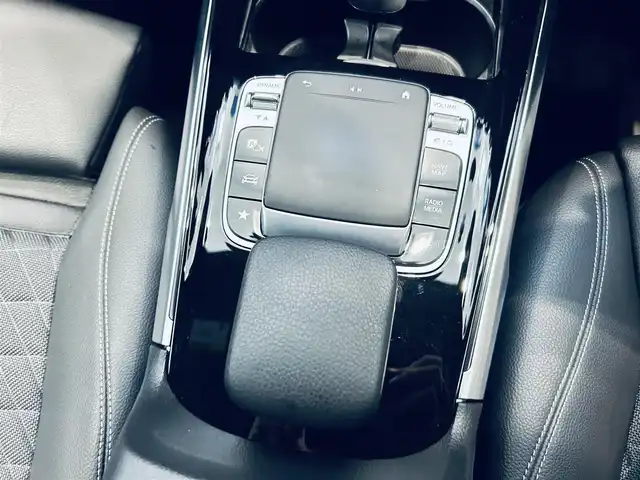 メルセデス・ベンツ ＧＬＢ２００ｄ 大阪府 2020(令2)年 1.7万km マウンテングレー レーダーセーフティ/ハーフレザー/メモリ付きパワーシート/シートヒーター/ACC/純正ナビ/TV/360度カメラ/ブラインドスポット/純正18インチAW/LEDヘッドライト/電動リアゲート/ワイヤレス充電