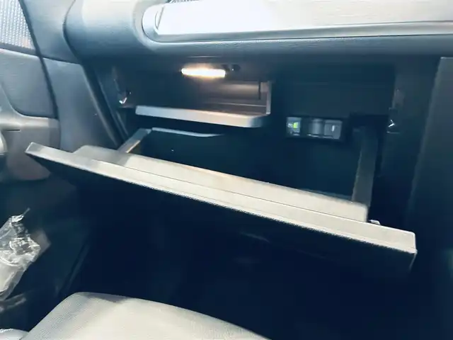 メルセデス・ベンツ ＧＬＢ２００ｄ 大阪府 2020(令2)年 1.7万km マウンテングレー レーダーセーフティ/ハーフレザー/メモリ付きパワーシート/シートヒーター/ACC/純正ナビ/TV/360度カメラ/ブラインドスポット/純正18インチAW/LEDヘッドライト/電動リアゲート/ワイヤレス充電