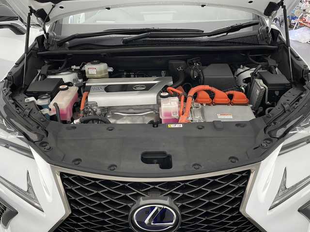 レクサス ＮＸ 300h クール&ブライト 長野県 2020(令2)年 5.9万km ホワイトノーヴァガラスフレーク 4WD/純正メモリナビ&フルセグTV&BT/アダプティブクルーズコントロール/レーントレーシングアシスト/プリクラッシュセーフティ/ブラインドスポットモニター/クリアランスソナー/パーキングサポートブレーキ/ロードサインアシスト/オートマチックハイビーム/アイドリングストップ/社外前後ドライブレコーダー/パワーバックドア/合皮シート/前席エアシート/前席シートヒーター/前席パワーシート/運転席シートメモリ/ステアリングスイッチ/ステアリングヒーター/サイド・バックカメラ/ビルトインETC2.0/LEDヘッドライト/オートライト/電動格納ミラー/ウィンカーミラー/純正18インチAW装着/純正フロアマット/プッシュスタート/スマートキー/スペアキー1本/取扱説明書