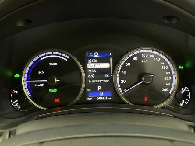 レクサス ＮＸ 300h クール&ブライト 長野県 2020(令2)年 5.9万km ホワイトノーヴァガラスフレーク 4WD/純正メモリナビ&フルセグTV&BT/アダプティブクルーズコントロール/レーントレーシングアシスト/プリクラッシュセーフティ/ブラインドスポットモニター/クリアランスソナー/パーキングサポートブレーキ/ロードサインアシスト/オートマチックハイビーム/アイドリングストップ/社外前後ドライブレコーダー/パワーバックドア/合皮シート/前席エアシート/前席シートヒーター/前席パワーシート/運転席シートメモリ/ステアリングスイッチ/ステアリングヒーター/サイド・バックカメラ/ビルトインETC2.0/LEDヘッドライト/オートライト/電動格納ミラー/ウィンカーミラー/純正18インチAW装着/純正フロアマット/プッシュスタート/スマートキー/スペアキー1本/取扱説明書
