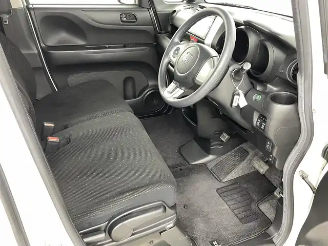 ホンダ Ｎ ＢＯＸ SSパッケージ 福島県 2014(平26)年 4.8万km プレミアムホワイトパール あんしんパッケージ/・シティブレーキアクティブシステム（低速域衝突軽減ブレーキ＋誤発進抑制機能）/・前席用i-サイドエアバッグシステム〈容量変化タイプ〉＋サイドカーテンエアバッグシステム（前席/後席対応）/車線逸脱警報/純正SDナビ/型番：VXM-155VSi/・AM/FM/CD/DVD/ワンセグTV/・バックカメラ/・ETC/・前方ドライブレコーダー/プッシュスタート/・スマートキー/アイドリングストップ/両側パワースライドドア/チルト式ステアリング/・ステアリングスイッチ/純正アルミホイール/純正フロアマット/ドアバイザー