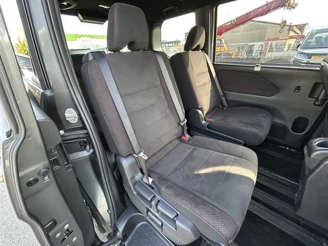 日産 セレナ ニスモ 福岡県 2018(平30)年 6.6万km ダークメタルグレー/ダイヤモンドブラック プロパイロット純正9型ナビゲーション（CD/DVD/フルセグ/BT)エマージェンシーブレーキレーンキープアシストフリップダウンモニター両側パワースライドドアバックカメラLEDヘッドライトオートライト純正AWETC