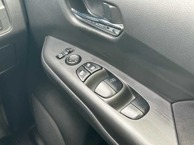 日産 セレナ e－パワー ハイウェイスター V 千葉県 2019(平31)年 3.8万km ダイヤモンドブラック １１インチ社外ナビ/フルセグTV/Bluetooth/HDMI/USB/CD/DVD/ETC/バックカメラ/全方位カメラ/サイドカメラ/両側パワースライドドア/プロパイロット/レダークルーズコントロール/デジタルインナーミラー/レーンキープアシスト/衝突軽減アシスト/車線逸脱警報/盗難防止装置/オートマチックハイビーム/ウィンカーミラー/プッシュスタート/スマートキー/スペアキー１本/LEDヘッドライト/社外アルミホイール/純正フロアマット/保証書