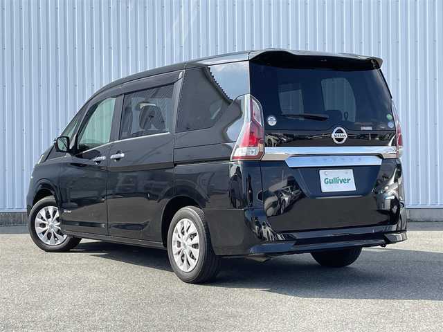 日産 セレナ X Vセレクション 福岡県 2017(平29)年 4万km ダイヤモンドブラック 純正ナビ（ＭＭ５１７Ｄ－Ｌ）/後席フリップダウンモニター　/アラウンドビューモニター　/エマージェンシーブレーキ　/両側パワースライドドア　/パーキングアシスト　/フルセグＴＶ　/クルーズコントロール/ ETC