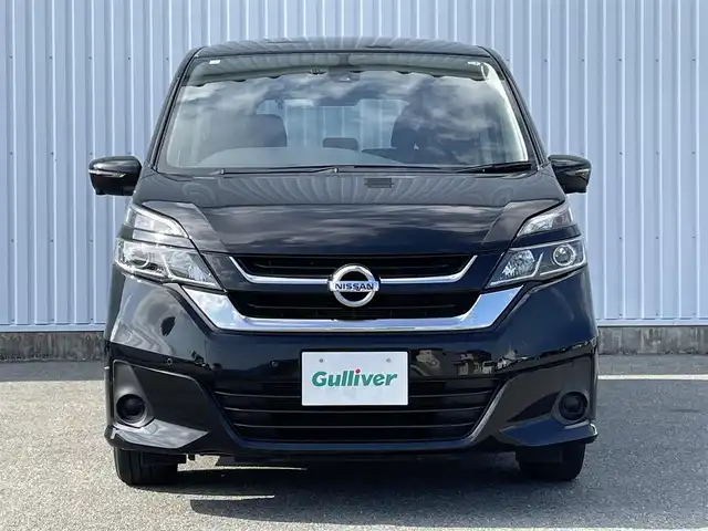 日産 セレナ X Vセレクション 福岡県 2017(平29)年 4万km ダイヤモンドブラック 純正ナビ（ＭＭ５１７Ｄ－Ｌ）/後席フリップダウンモニター　/アラウンドビューモニター　/エマージェンシーブレーキ　/両側パワースライドドア　/パーキングアシスト　/フルセグＴＶ　/クルーズコントロール/ ETC