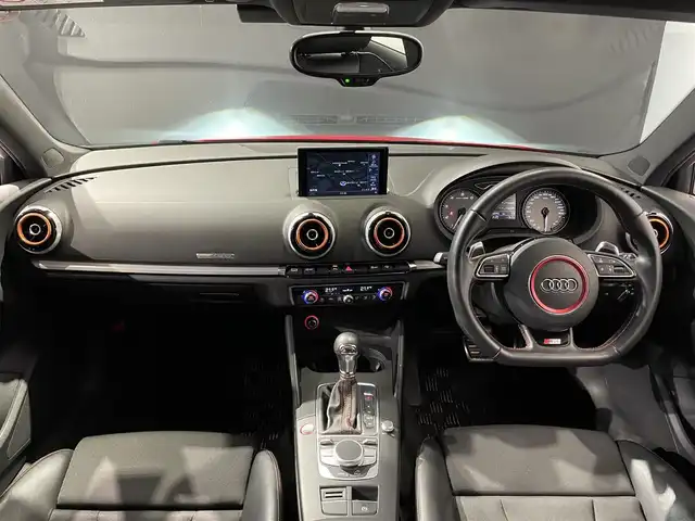 アウディ Ｓ３ スポーツバック 道央・札幌 2014(平26)年 6.9万km ブリリアントレッド バックカメラ/アウディーパーキングシステム/スタビリティコントロール/パワーシート（D/N）/左右独立調整オートエアコン/HIDヘッドライト/オートライト/アウディドライブセレクト/パドルシフト/フルセグTV/ハーフレザーシート/フルタイム４WD/純正フロアマット/ETC/・保証書、取扱説明書（有）/・スペアキー×１