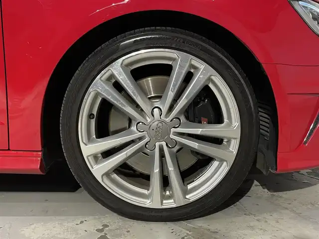 アウディ Ｓ３ スポーツバック 道央・札幌 2014(平26)年 6.9万km ブリリアントレッド バックカメラ/アウディーパーキングシステム/スタビリティコントロール/パワーシート（D/N）/左右独立調整オートエアコン/HIDヘッドライト/オートライト/アウディドライブセレクト/パドルシフト/フルセグTV/ハーフレザーシート/フルタイム４WD/純正フロアマット/ETC/・保証書、取扱説明書（有）/・スペアキー×１