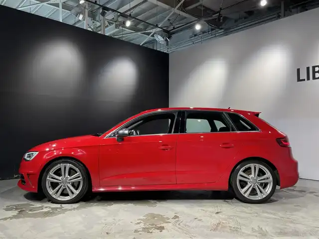 アウディ Ｓ３ スポーツバック 道央・札幌 2014(平26)年 6.9万km ブリリアントレッド バックカメラ/アウディーパーキングシステム/スタビリティコントロール/パワーシート（D/N）/左右独立調整オートエアコン/HIDヘッドライト/オートライト/アウディドライブセレクト/パドルシフト/フルセグTV/ハーフレザーシート/フルタイム４WD/純正フロアマット/ETC/・保証書、取扱説明書（有）/・スペアキー×１