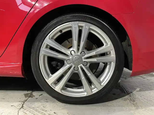 アウディ Ｓ３ スポーツバック 道央・札幌 2014(平26)年 6.9万km ブリリアントレッド バックカメラ/アウディーパーキングシステム/スタビリティコントロール/パワーシート（D/N）/左右独立調整オートエアコン/HIDヘッドライト/オートライト/アウディドライブセレクト/パドルシフト/フルセグTV/ハーフレザーシート/フルタイム４WD/純正フロアマット/ETC/・保証書、取扱説明書（有）/・スペアキー×１