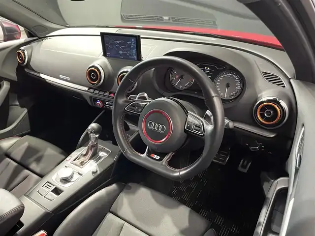 アウディ Ｓ３ スポーツバック 道央・札幌 2014(平26)年 6.9万km ブリリアントレッド バックカメラ/アウディーパーキングシステム/スタビリティコントロール/パワーシート（D/N）/左右独立調整オートエアコン/HIDヘッドライト/オートライト/アウディドライブセレクト/パドルシフト/フルセグTV/ハーフレザーシート/フルタイム４WD/純正フロアマット/ETC/・保証書、取扱説明書（有）/・スペアキー×１