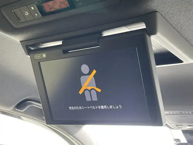 トヨタ エスクァイア Gi 福岡県 2018(平30)年 5.1万km ホワイトパールクリスタルシャイン ワンオーナー/フリップダウンモニター/純正９インチナビ（ＮＳＺＴ－Ｙ６８Ｔ）/フルセグTV/CD/DVD/BT/SD/バックカメラ/衝突軽減/レーンアシスト/両側パワースライドドア/クルーズコントロール/シートヒーター/ＥＴＣ/スマートキー/プッシュスタート/純正AW